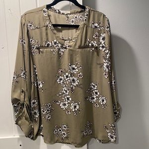 Maurices floral blouse. Plus sized